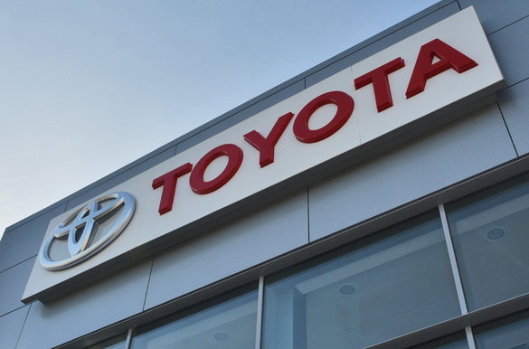 Производство и продажи Toyota в затяжном пике