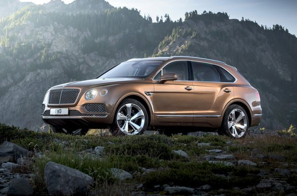 Автомобиль Bentley Bentayga за 16 миллионов рублей привезли в Новосибирск