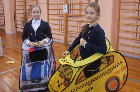 Новосибирские школьники изучают «Азбуку дорог»