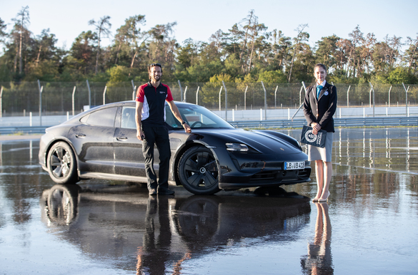 Porsche Taycan установил новый рекорд Гиннесса
