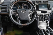 Toyota Land Cruiser Prado: тест-драйв топового внедорожника