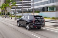 Cadillac Escalade 2021: инновационный внедорожник с забавной ценой уже в России