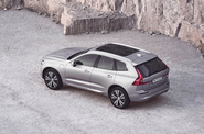 Volvo XC60: бестселлер обновился до версии 2022