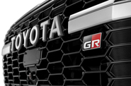 Toyota Land Cruiser 300 стал доступен в России в флагманской версии GR Sport