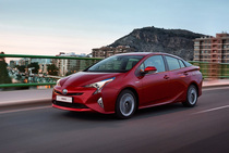 Новый Toyota Prius: старт продаж
