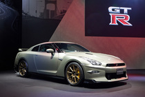 Новый Nissan GT–R официально представлен