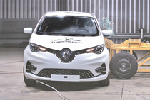 Финальный аккорд: одну звезду безопасности на двоих заработали новые модели Renault Group в заключительных тестах сезона
