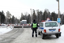Свыше сотни нарушителей проезда железнодорожных переездов выявлено в Новосибирской области за сутки