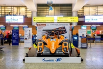 Гоночный болид G-Drive Racing в аэропорту Шереметьево поможет попасть на автодром в Сочи
