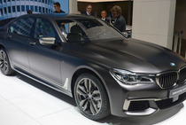 Новый BMW появится у новосибирского дилера уже в январе