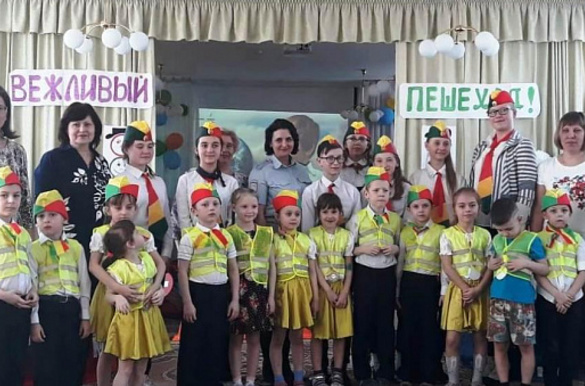 Новосибирские детсадовцы вступили в ряды дорожных инспекторов   